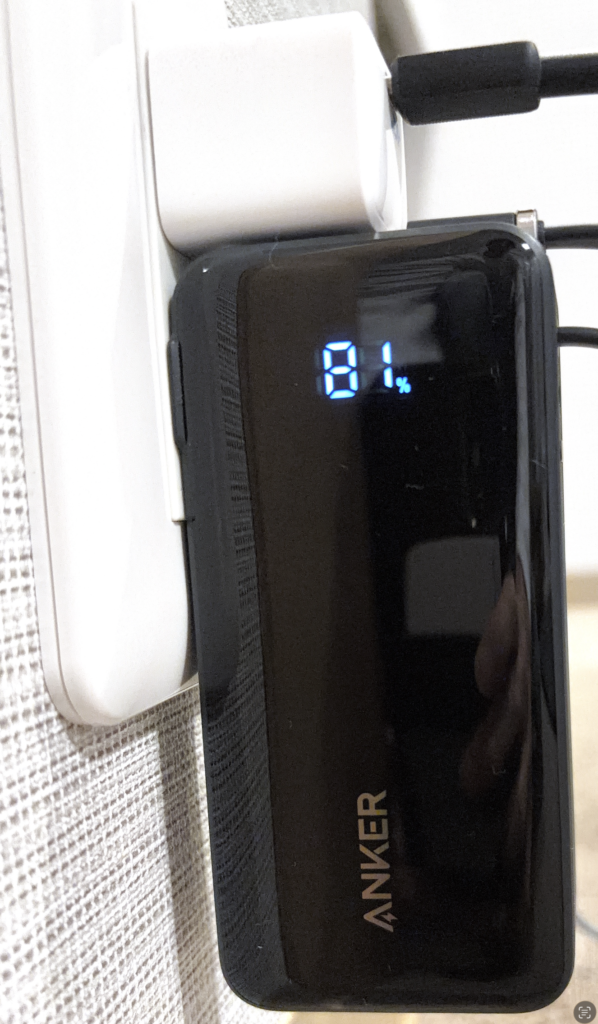 Anker Power Bank 充電中81%表示